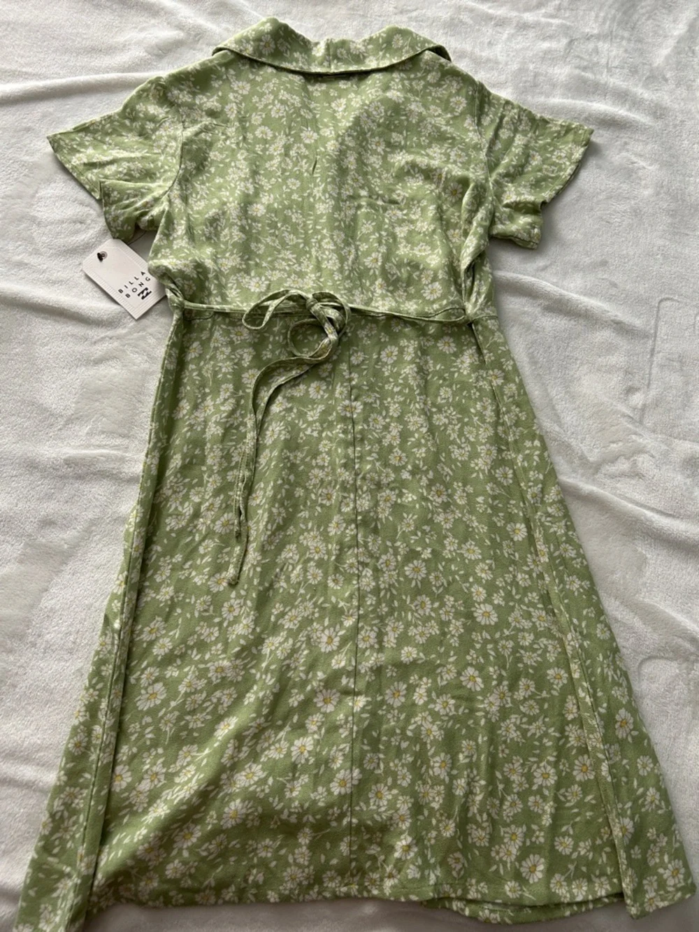 Billabong Green Floral Button-Front Midi Dress - Picture 8 of 10